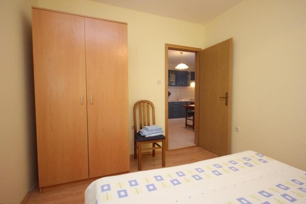 Apartments Zoki - Great Location Close To The Sea Vis Exterior photo