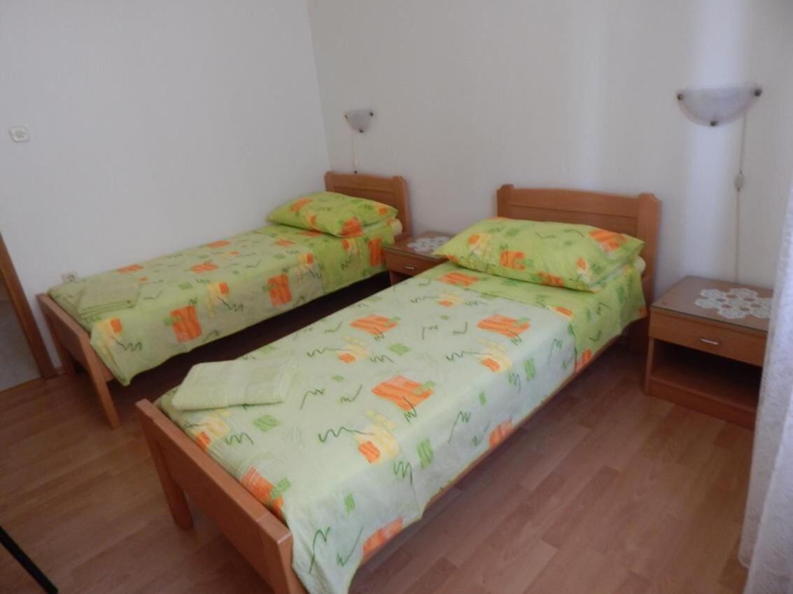 Apartments Zoki - Great Location Close To The Sea Vis Exterior photo