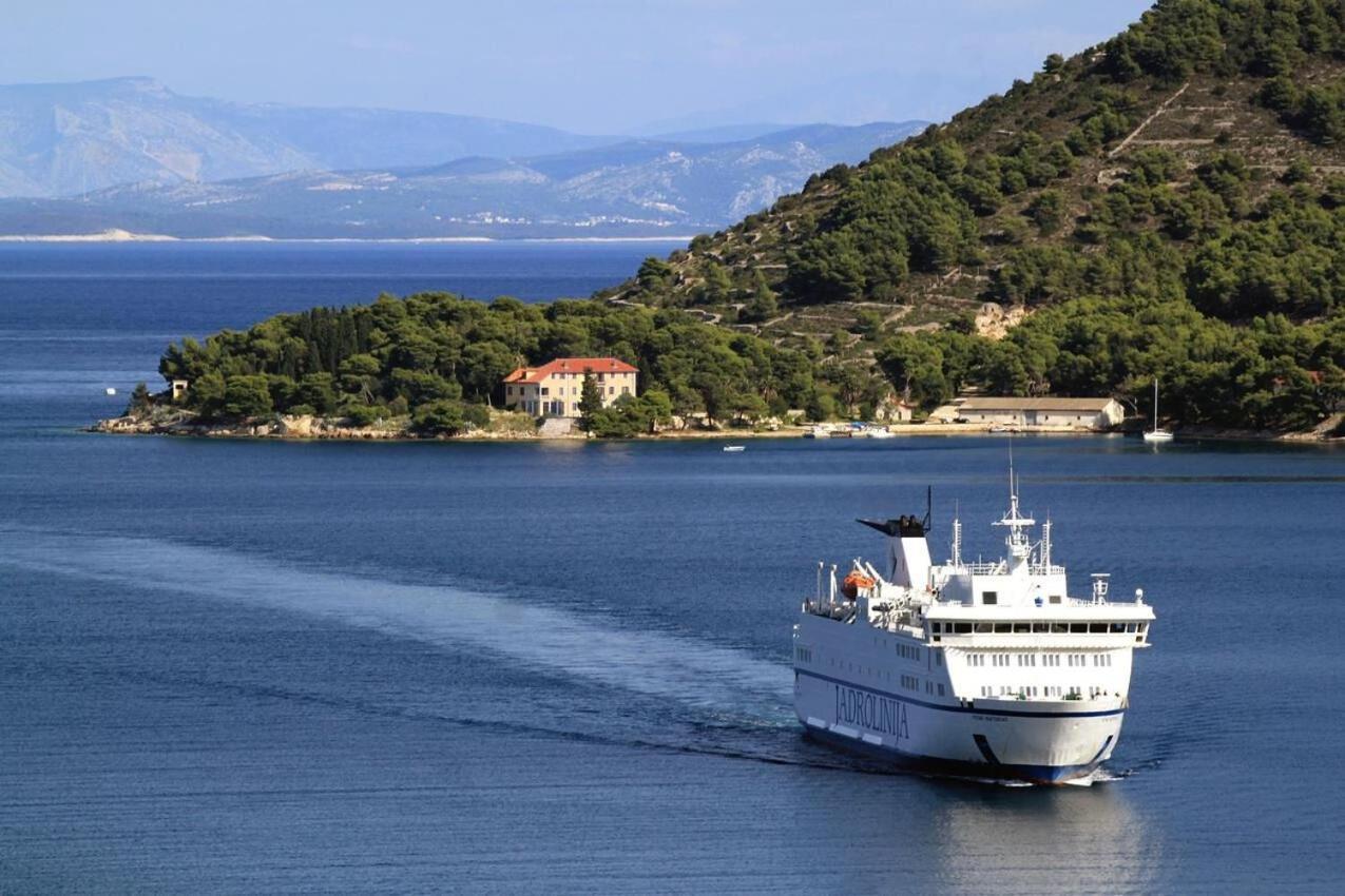 Apartments Zoki - Great Location Close To The Sea Vis Exterior photo